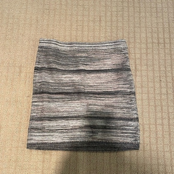 Loft sweater mini skirt - Picture 1 of 3